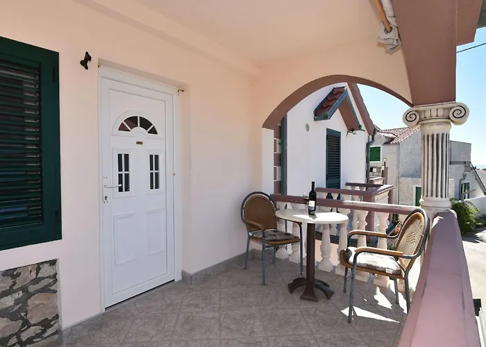 Ledinko 1 By Interhome